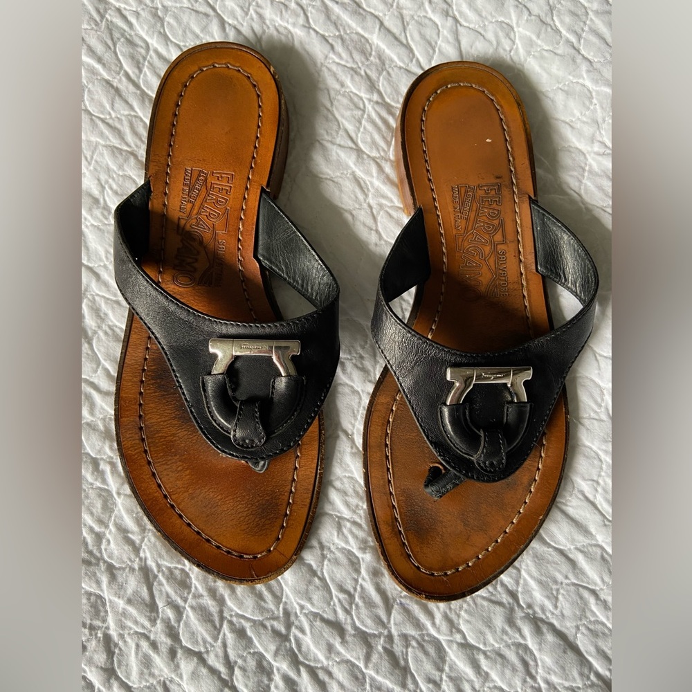 Salvatore Ferragamo leather Sandals Size 37
